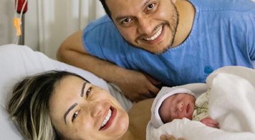 Andressa Urach e Thiago Lopes no dia do nascimento do filho do casal, Leon - Foto: Reprodução / Instagram