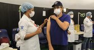 Edson Celulari recebeu a vacina no Rio de Janeiro - Reprodução/Quem