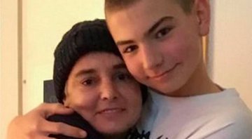 Sinead O'Connor ao lado do filho, Shane, que morreu nesta semana - Foto: Reprodução / Instagram