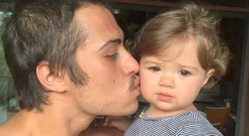 Francisco paparicou Clara Maria,  de 1 ano e 2 meses no Instagram - Reprodução/Instagram