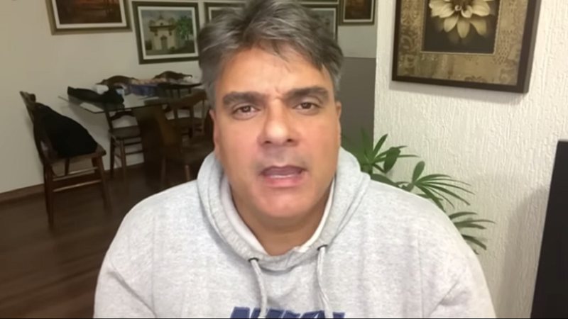 Guilherme de Pádua em vídeo onde pede perdão a Glória Perez - Foto: Reprodução / Instagram