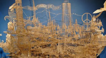 Scott Weaver usou mais de 100 mil palitos em sua escultura - Foto: Reprodução/Flickr