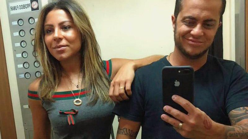 Andressa Ferreira posou com Thammy no elevador e mandou recado na web - Foto: Reprodução/ Instagram