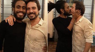 Ícaro Silva beijou Sérgio Abreu na estreia da peça Ícaro and the Black Stars - Foto: Reprodução/ Instagram