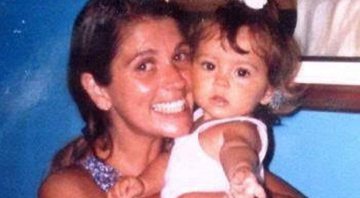 Tássia Camargo e a filha, Maria Júlia, que faleceu em 1996 - Foto: Reprodução/ Facebook
