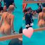 Mulher recebeu onda de críticas por usar maiô revelador em parque aquático - Foto: Reprodução/ TikTok@kstram83