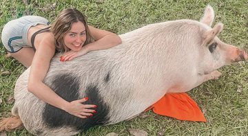 Paula von Sperling, campeã do BBB 19, e sua porquinha de estimação Pippa - Foto: Reprodução/ Instagram