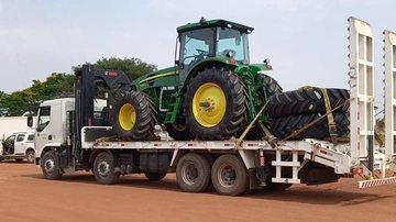 Imagem Dois tratores avaliados em R$ 1,2 milhão são recuperados e suspeito é preso em caso de desaparecimento em fazenda na Bahia