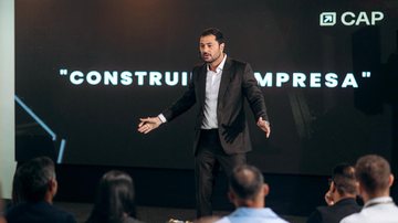 Imagem Felipe Soares, da AZ Construções, alcança best-seller em menos de 12 horas com o livro Engenharia da Riqueza
