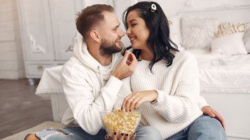 Imagem 5 filmes no streaming para casais que querem curtir um clima romântico