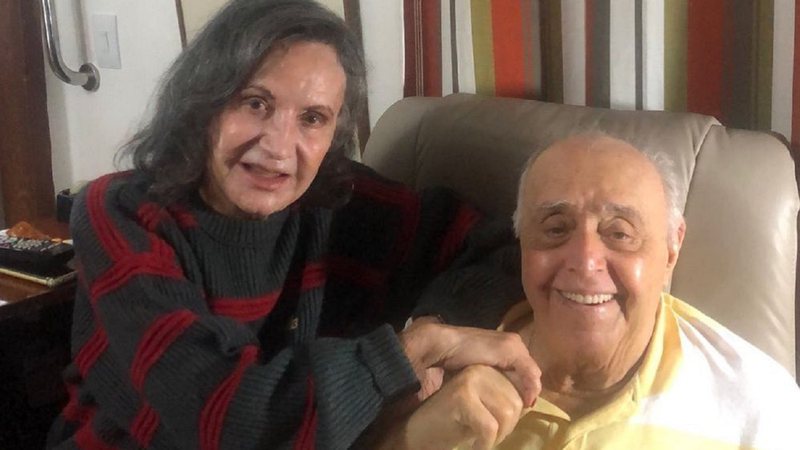 Rosamaria Murtinho ao lado do marido, o ator Mauro Mendonça - Foto: Reprodução / Instagram