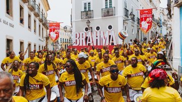 Imagem Brahma convoca Olodum para abrir as portas do Carnaval a Carlo Ancelotti