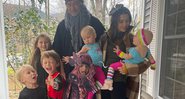 Hilaria Baldwin compartilhou clique em família e mencionou tragédia que acidentalmente matou diretora de fotografia - Reprodução / Instagram @hilariabaldwin