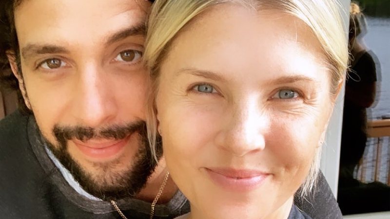 Amanda Kloots desabafou ao falar sobre a perda do marido - Foto: Reprodução/ Instagram