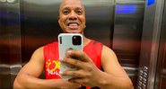 Imagem Anderson Leonardo, do Molejo, revela que está namorando: "Ela sabe que eu gosto do 'pá'"