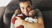 Andréia compartilhou um registro do marido com seus filhos, os gêmeos João e Pedro - Reprodução/Instagram