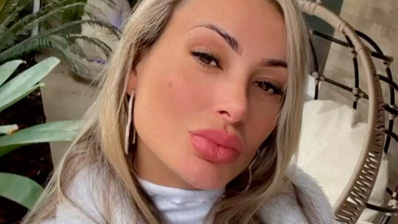 Andressa Urach contou que muitas pessoas a procuram para pedir dinheiro - Foto: Reprodução/ @andressaurachoficial