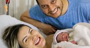 Andressa Urach e Thiago Lopes no dia do nascimento do filho do casal, Leon - Foto: Reprodução / Instagram @andressaurachoficial
