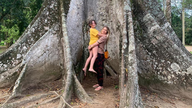 A atriz postou foto em seu Instagram com a filha e surpreendeu a web - Reprodução/Instagram