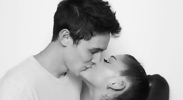 Dalton Gomez e Ariana Grande se casaram em segredo neste fim de semana - Foto: Reprodução / Instagram