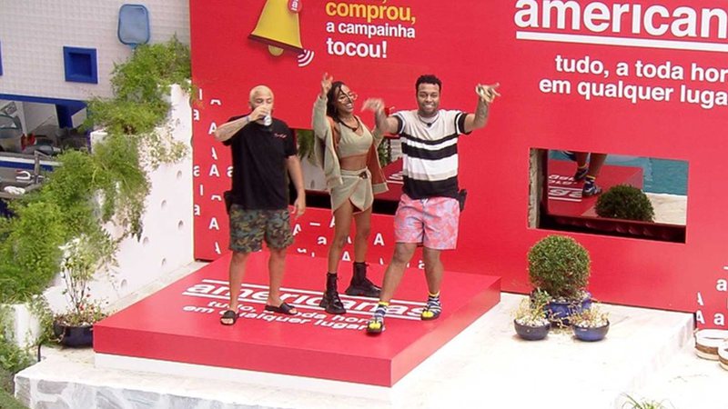 Projota, Karol Conká e Nego Di durante ação de patrocinadora - Foto: Reprodução / Globoplay