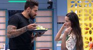 Juliette conversa com Arcrebiano na cozinha - Foto: Reprodução / TV Globo