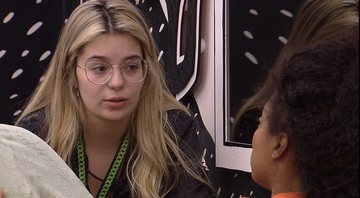 Viih Tube e Lumena conversam no quarto - Foto: Reprodução / TV Globo