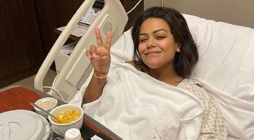 Camila Loures aparece na cama de hospital após lipo nas coxas - Foto: Reprodução / Instagram