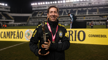 Rodrigo Saffi Mello participou da formação e avaliação de atletas que anos depois chegariam ao futebol internacional, entre eles Gabriel Martinelli, Danilo Pereira e Kerolin. - Acervo Pessoal / Divulgação