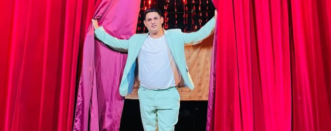 Imagem JHOMA encerra 2025 com grande show de stand-up no Teatro Municipal de Araruama