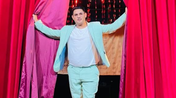 Imagem JHOMA encerra 2025 com grande show de stand-up no Teatro Municipal de Araruama