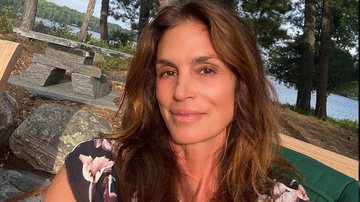 Cindy Crawford contou que fez pacto de não fazer plástica no rosto