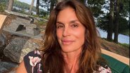 Cindy Crawford contou que fez pacto de não fazer plástica no rosto