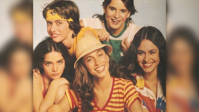 Cissa Guimarães, Claudia Ohana, Nina de Pádua, Tânia Bôscoli e Claudia Magno em foto promocional do filme Menino do Rio (1982) - Reprodução/Instagram@cissaguimaraes