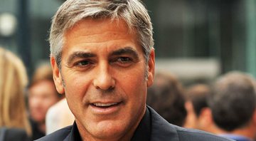 George Clooney em "Os Homens que Encaravam Cabras" - Reprodução/Wikipedia/Michael Vlasaty