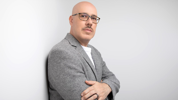 Daniel Salve vive uma das fases mais plurais de sua carreira no teatro musical - Foto: Divulgação