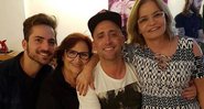Thales Bretas, Dea Lúcia, Paulo Gustavo e Solange Bretas - Foto: Reprodução / Instagram @dealucia66