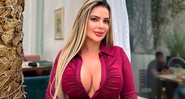 Denise Rocha recriou foto icônica de Kim Kardashian - Foto: Reprodução/ Instagram@deniserocha.oficial
