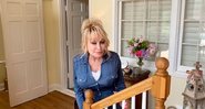 Dolly Parton doou mais de R$ 5 milhões para estudo e produção de vacina para Covid-19 - Foto: Reprodução/ Instagram@dollyparton