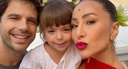 Ator está há cinco anos com Sabrina e é pai de Zoe, de 2 anos - Reprodução/Instagram/@dudanagle
