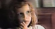 Dylan Farrow aos 7 anos de idade, em cena do documentário 'Allen v. Farrow' - Reprodução/HBO