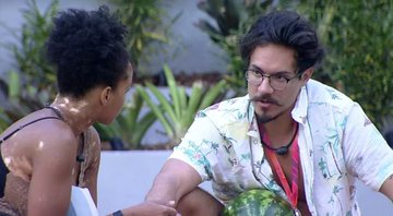 Eliezer conversa com Natália e Vinicius sobre os rumos do jogo - Foto: Reprodução / Globo