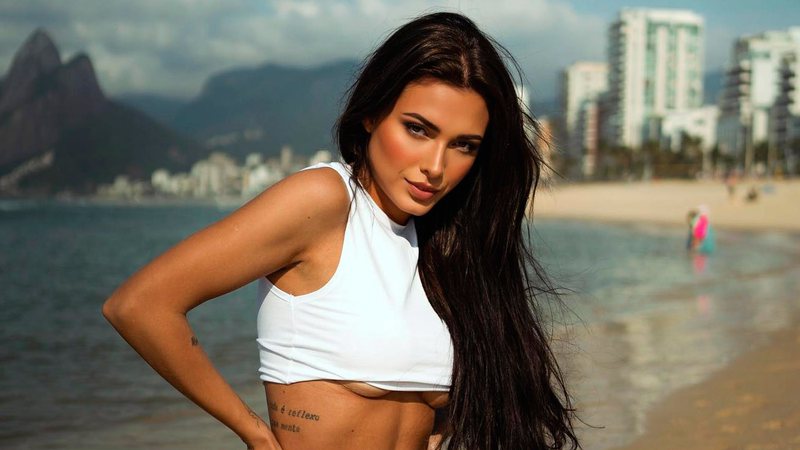 Fernanda Campos teve um faturamentos de R$ 1 milhão no mês com nudes - Foto: Reprodução/ @feercamppos