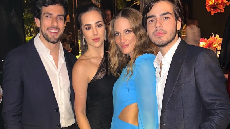 João namora a modelo Schynaider Moura, de 33 anos; Lara namora o apresentador Julinho casares, de 24 - Foto: Reprodução / Instagram @julinhocasares