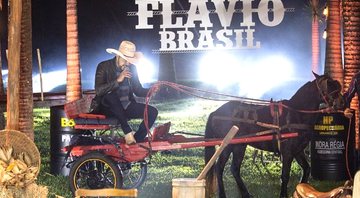 Flávio Brasil perdeu o controle da charrete em live e viralizou nas redes sociais - Foto: Reprodução/ Instagram