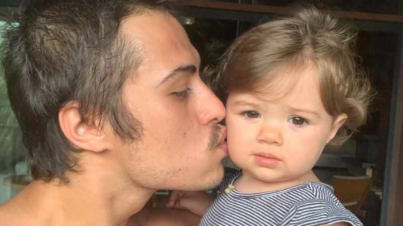 Francisco paparicou Clara Maria,  de 1 ano e 2 meses no Instagram - Reprodução/Instagram