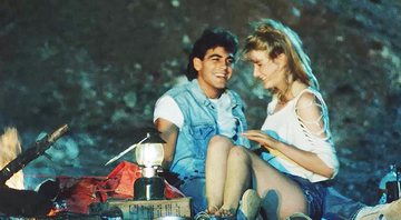 George Clooney e Laura Dern, ambos em começo de carreira, estrelaram filme de terror que ficou "perdido" - Reprodução