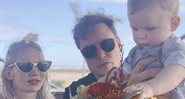 Grimes, Elon Musk e o filho do casal: separação após três anos - Foto: Reprodução / Twitter