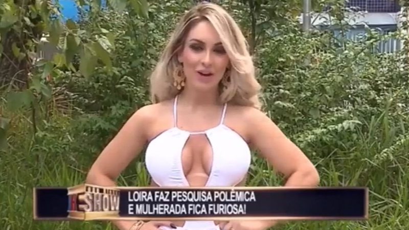 Iarinha Ferreira contou que fatura alto vendendo nudes na web - Foto: Reprodução/ RedeTV!