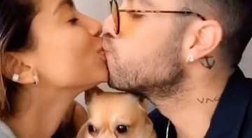 Anitta dá um beijo no influencer Gui Araújo - Reprodução/TikTok
